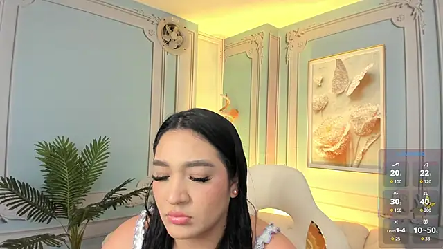 stefany duque1  online show from 10.15.25