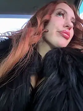 Snapshot of AndreaMood chatting on 10.21.25 AndreaMood online show from 10.21.25