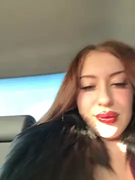 Snapshot of AndreaMood chatting on 10.22.25 AndreaMood online show from 10.22.25