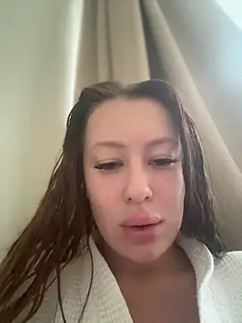 Snapshot of AndreaMood chatting on 10.28.25 AndreaMood online show from 10.28.25