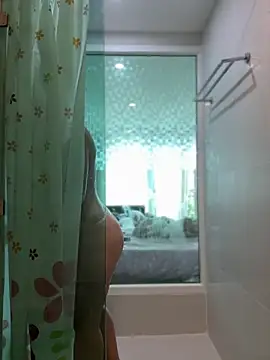 Snapshot of AndreaMood chatting on 11.08.25 AndreaMood online show from 11.08.25