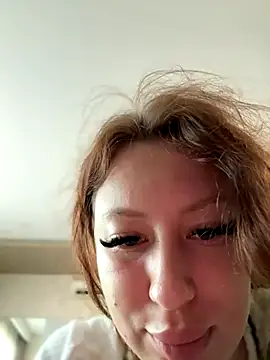 Snapshot of AndreaMood chatting on 11.16.25 AndreaMood online show from 11.16.25