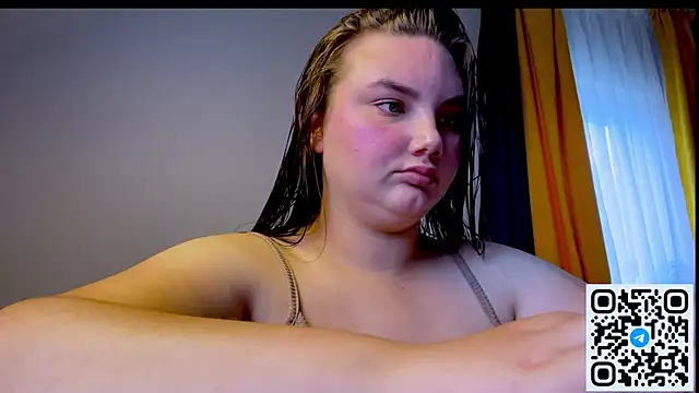 Snapshot of Dreamyblushfairy chatting on 07.28.26 Dreamyblushfairy online show from 07.28.26