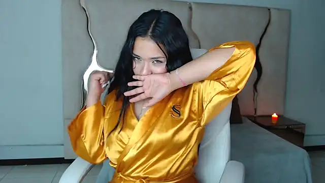 Snapshot of IsabellRodriguez18 chatting on 02.22.25 IsabellRodriguez18 online show from 02.22.25