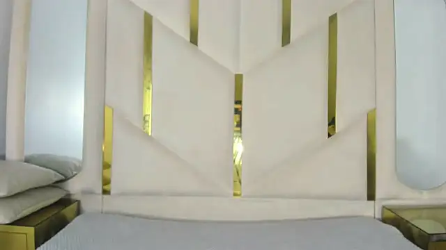 IsabellRodriguez18 online show from 11.23.25