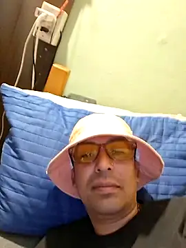 Snapshot of zeus2630 chatting on 11.29.25 zeus2630 online show from 11.29.25