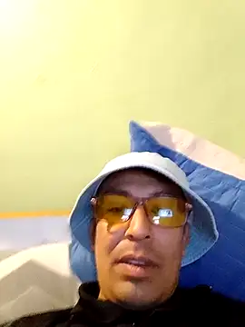 Snapshot of zeus2630 chatting on 12.01.25 zeus2630 online show from 12.01.25