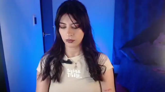 Snapshot of nala-saphir chatting on 11.27.25 nala-saphir online show from 11.27.25