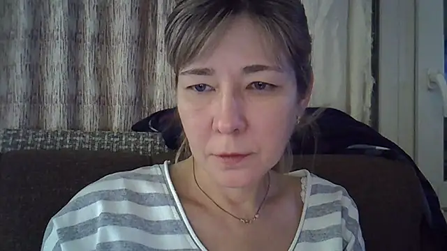 EllaJohnsonX online show from 01.12.25