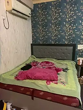 Snapshot of sunny49477 chatting on 02.22.25 sunny49477 online show from 02.22.25