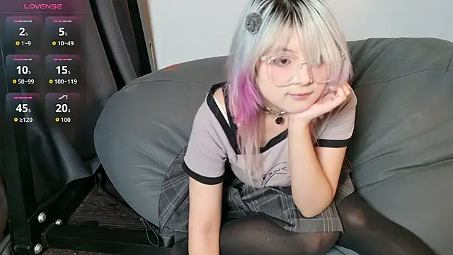 Yu UwU  online show from 01.18.26