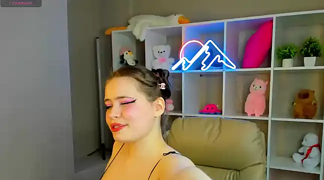 EricaElliott online show from 02.17.25