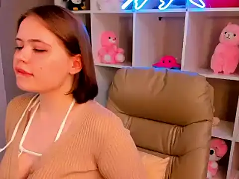 EricaElliott online show from 02.18.25