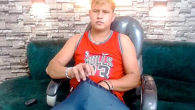 Snapshot of Warning_Boy chatting on 12.27.24 Warning Boy online show from 12.27.24