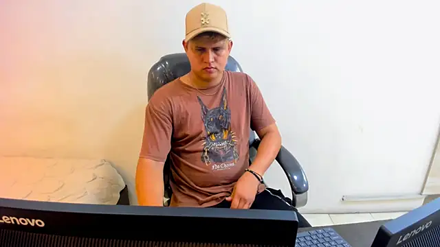 Snapshot of Warning_Boy chatting on 01.03.25 Warning Boy online show from 01.03.25