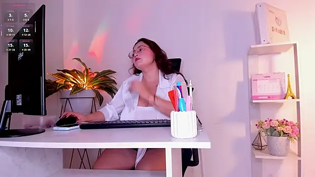 LunaPleasure online show from 04.09.26