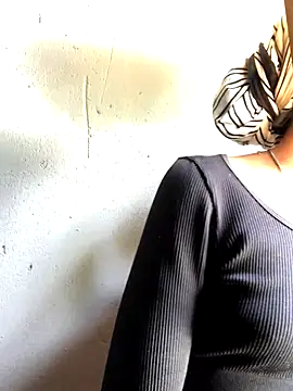 Snapshot of xxSexyTalia28 chatting on 10.08.25 xxSexyTalia28 online show from 10.08.25