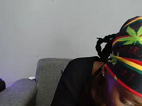 Snapshot of xxSexyTalia28 chatting on 10.23.25 xxSexyTalia28 online show from 10.23.25