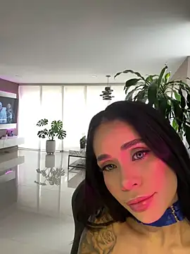 Snapshot of Karol_Towers chatting on 01.07.25 Karol Towers online show from 01.07.25