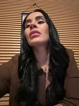 Snapshot of Karol_Towers chatting on 03.01.25 Karol Towers online show from 03.01.25