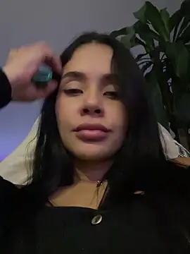 Snapshot of Karol_Towers chatting on 03.11.25 Karol Towers online show from 03.11.25