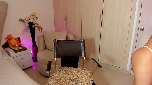 rachaeldeckard   online show from 10.12.25