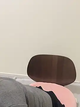 Snapshot of TAISHI_chan chatting on 11.16.25 TAISHI chan online show from 11.16.25