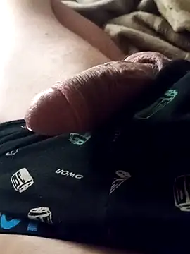 Snapshot of Daniel32hot chatting on 12.25.24 Daniel32hot online show from 12.25.24