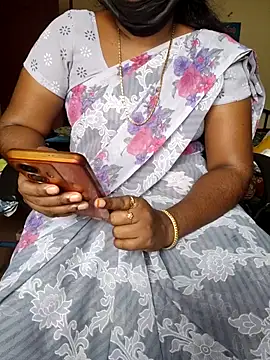 Snapshot of Tamil_roja69 chatting on 10.13.25 Tamil roja69 online show from 10.13.25