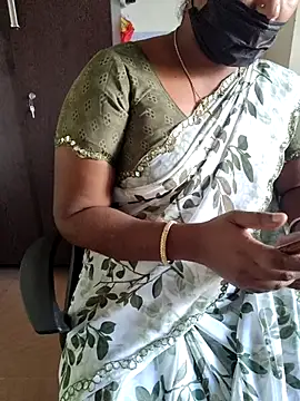 Snapshot of Tamil_roja69 chatting on 04.22.26 Tamil roja69 online show from 04.22.26