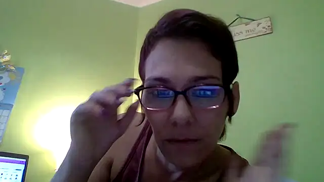 TheOneNOnlyHalfPint online show from 02.08.25