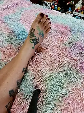 TheOneNOnlyHalfPint online show from 02.13.25