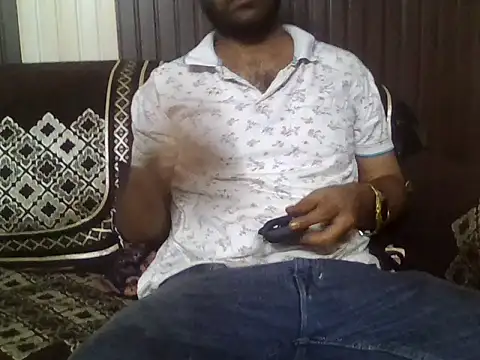 Snapshot of indihotguy chatting on 04.30.26 indihotguy online show from 04.30.26