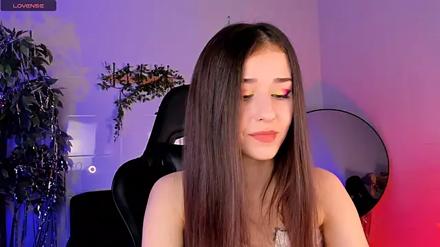 Snapshot of Moon_Sophi chatting on 12.30.24 Moon Sophi online show from 12.30.24