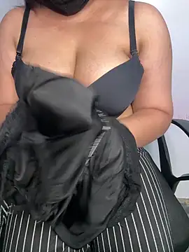 Snapshot of tanvihot2 chatting on 04.23.26 tanvihot2 online show from 04.23.26