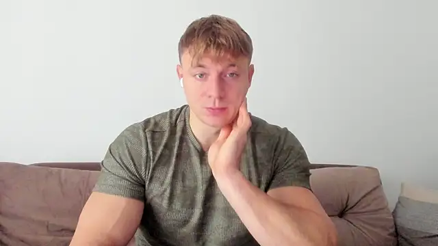 Snapshot of o_r_b_i_t chatting on 12.26.24 o r b i t online show from 12.26.24