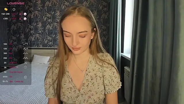 Snapshot of A_delina chatting on 03.19.25 A delina online show from 03.19.25