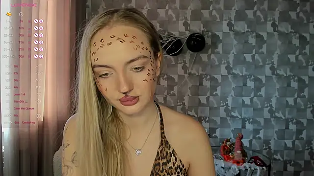 Snapshot of A_delina chatting on 10.25.25 A delina online show from 10.25.25