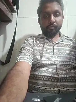 Snapshot of carria_homes chatting on 03.19.26 carria homes online show from 03.19.26