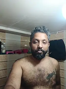 Snapshot of carria_homes chatting on 04.18.26 carria homes online show from 04.18.26