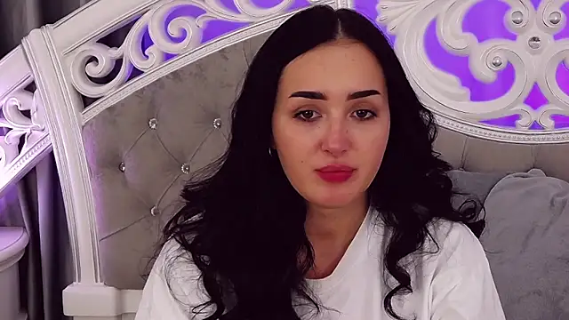 KimKhallifa online show from 01.14.25
