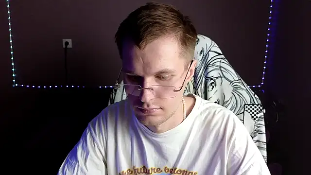 Leonnextdoor online show from 01.02.25