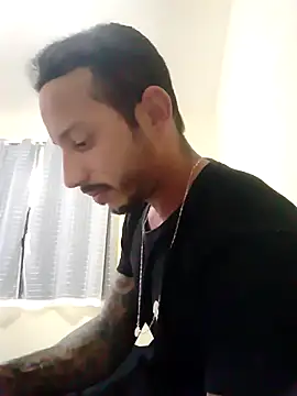 Snapshot of M1chup chatting on 09.23.25 M1chup online show from 09.23.25