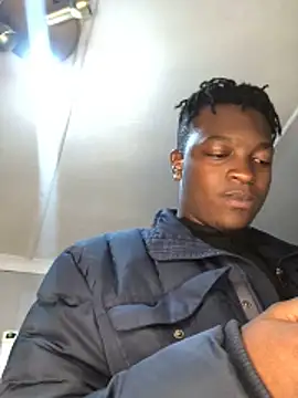 Redfucks333 online show from 11.17.25