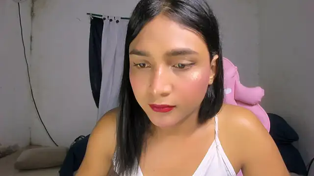 Snapshot of Miss_noah18 chatting on 09.23.25 Miss noah18 online show from 09.23.25