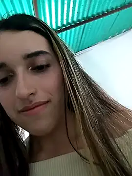 Snapshot of faby_Hot chatting on 12.28.24 faby Hot online show from 12.28.24