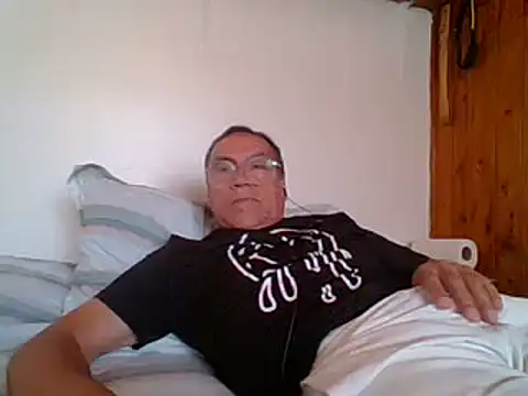 Snapshot of santiagon2015 chatting on 01.10.25 santiagon2015 online show from 01.10.25