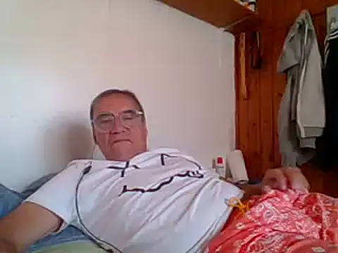 Snapshot of santiagon2015 chatting on 03.17.25 santiagon2015 online show from 03.17.25