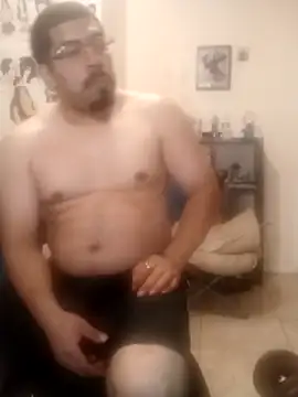 Snapshot of k1oudE chatting on 12.22.25 k1oudE online show from 12.22.25