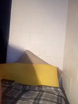 Snapshot of k1oudE chatting on 02.25.26 k1oudE online show from 02.25.26